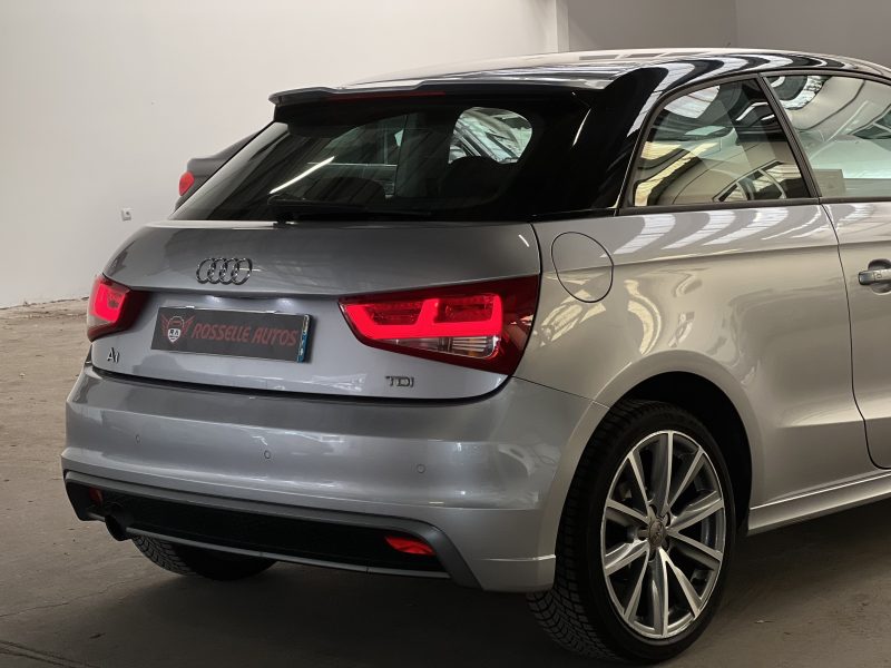AUDI A1 1.6 TDI 90CH S-LINE