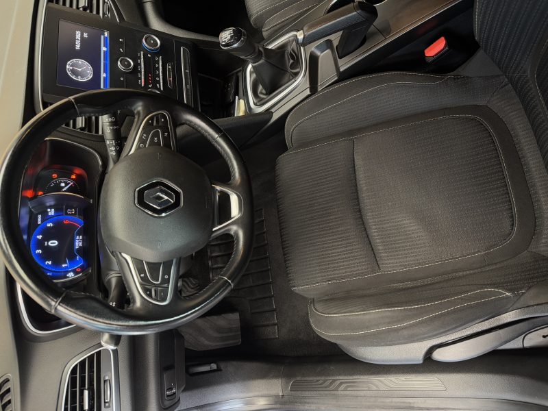 RENAULT MEGANE IV Berline cinq portes 2018