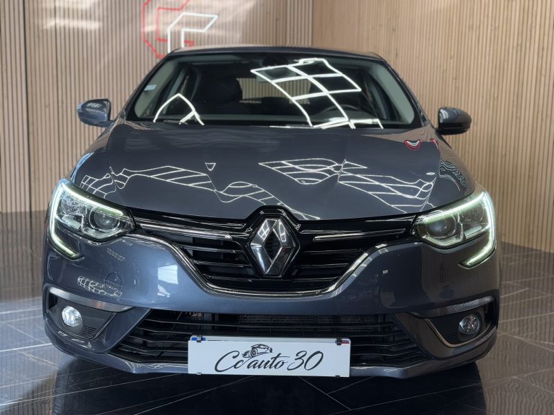 RENAULT MEGANE IV Berline cinq portes 2018