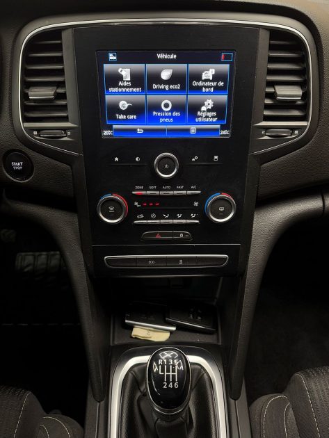 RENAULT MEGANE IV Berline cinq portes 2018