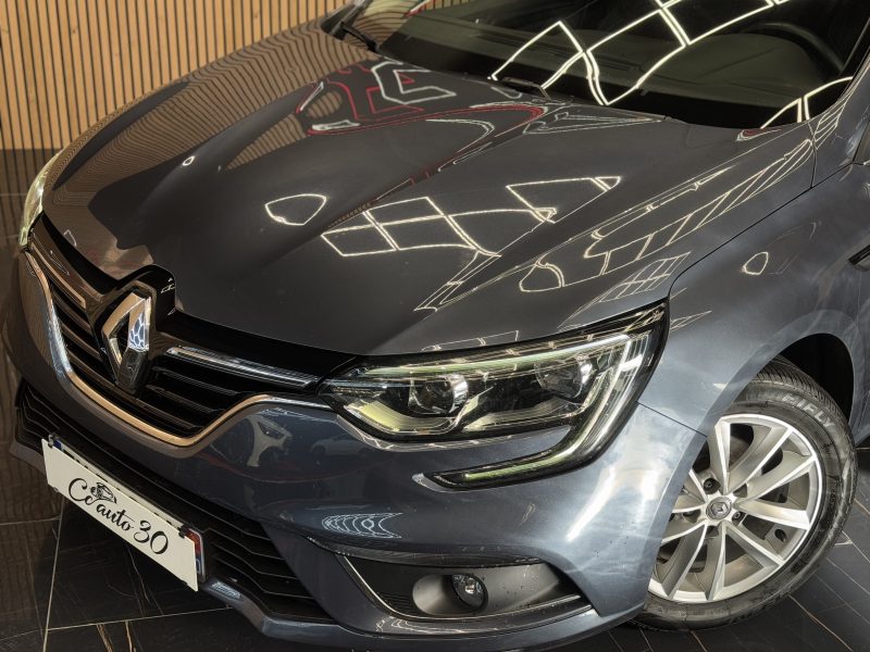 RENAULT MEGANE IV Berline cinq portes 2018