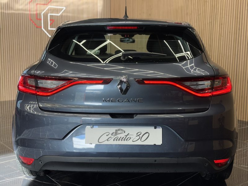 RENAULT MEGANE IV Berline cinq portes 2018