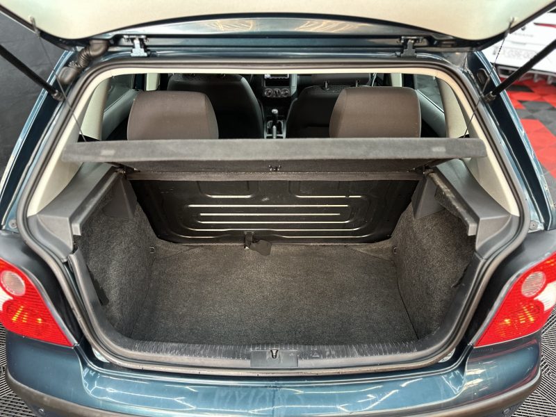 VOLKSWAGEN POLO 2002