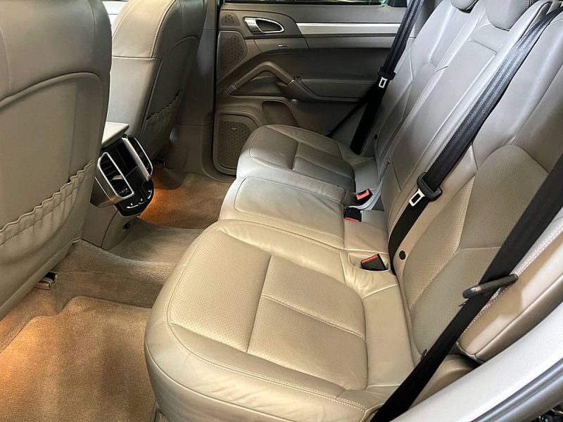 PORSCHE CAYENNE 2011