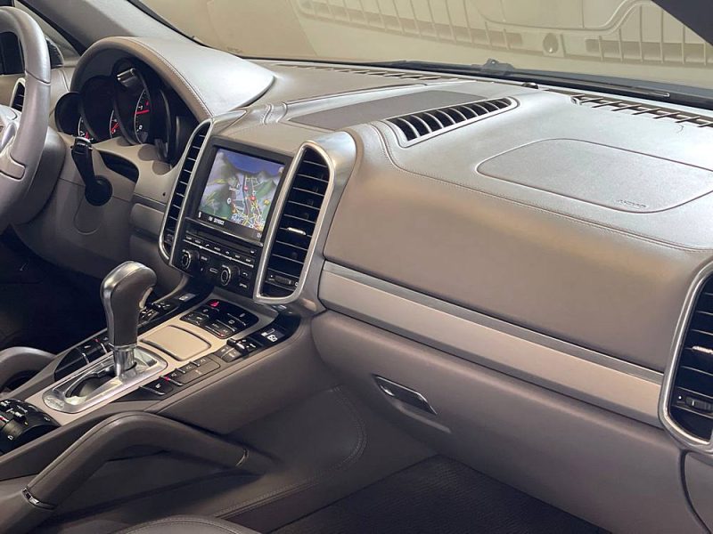 PORSCHE CAYENNE 2011