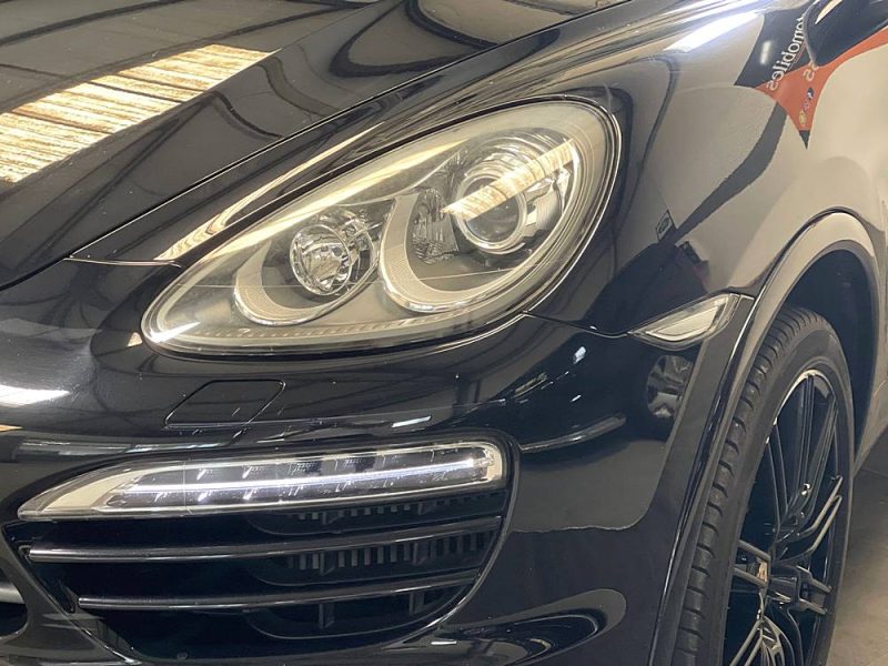 PORSCHE CAYENNE 2011