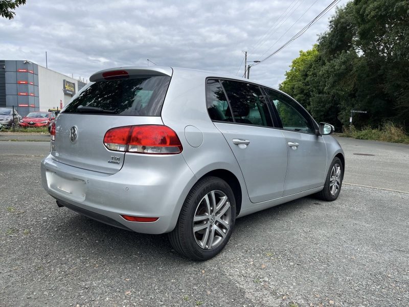VOLKSWAGEN GOLF VI 2010