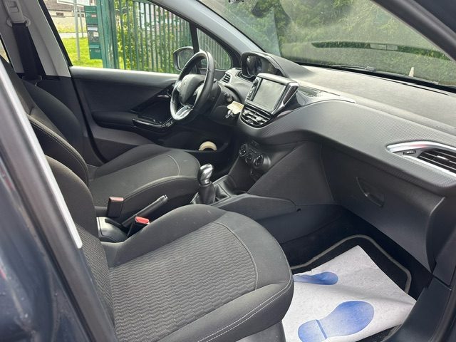 PEUGEOT 208 1.2 VTi Style 2017 - 57224 KM