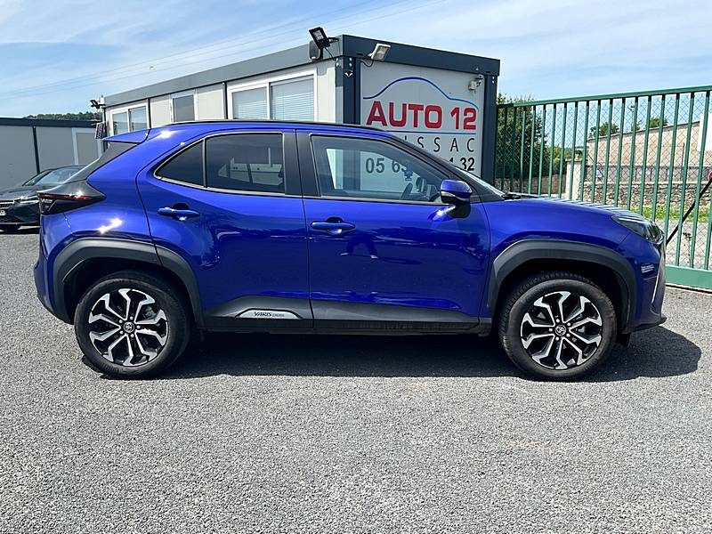 TOYOTA YARIS CROSS 2023