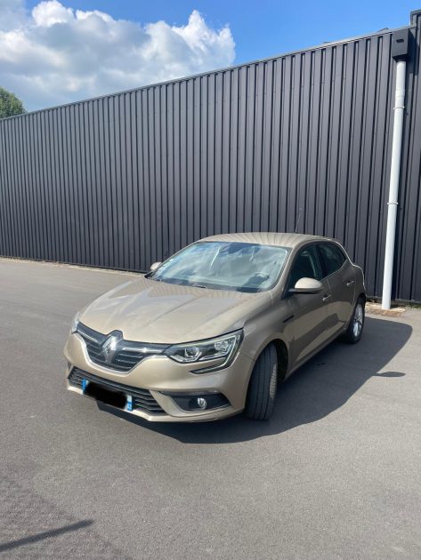 RENAULT MEGANE IV Berline bicorps trois ou cinq portes 2016