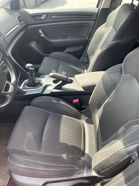 RENAULT MEGANE IV Berline bicorps trois ou cinq portes 2016