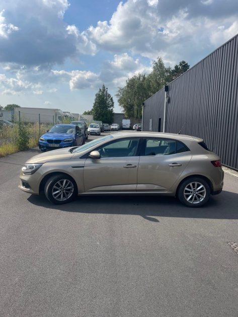 RENAULT MEGANE IV Berline bicorps trois ou cinq portes 2016