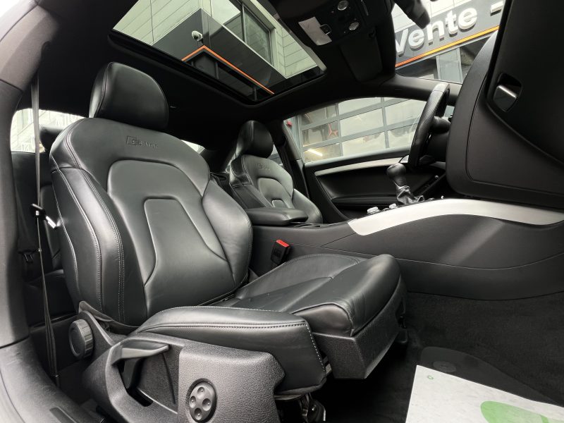 AUDI A5 COUPE PHASE 2 S-LINE 2.0 TDI 190 TOIT OUVRANT CUIR 51 200 Kms ORIGINE FRANCE - GARANTIE 1 AN