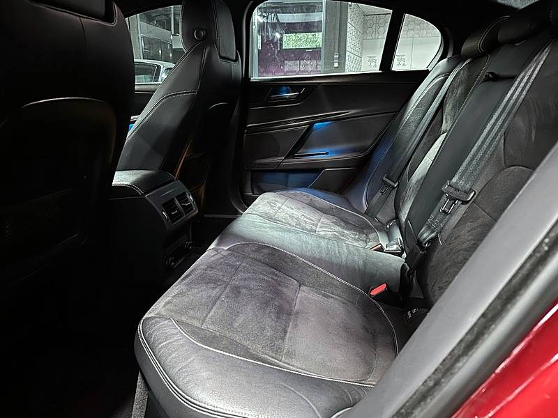 JAGUAR XE 3.0 V6 340 S R-Sport BVA8*1°Main*MERIDIAN*CAMERA*GPS*