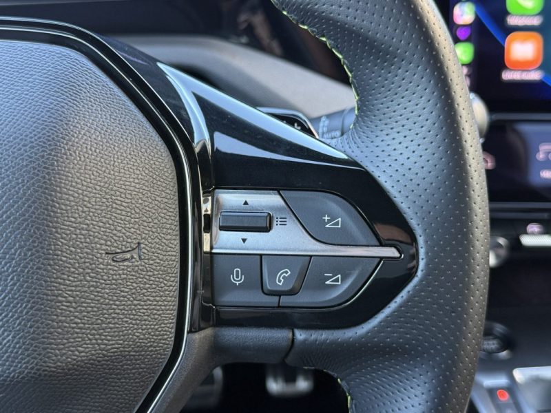 PEUGEOT 308 1.6 Hybride 225 GT PACK E-EAT8 Toit ouvrant / Carplay / Sièges chauffants