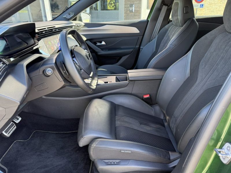 PEUGEOT 308 1.6 Hybride 225 GT PACK E-EAT8 Toit ouvrant / Carplay / Sièges chauffants