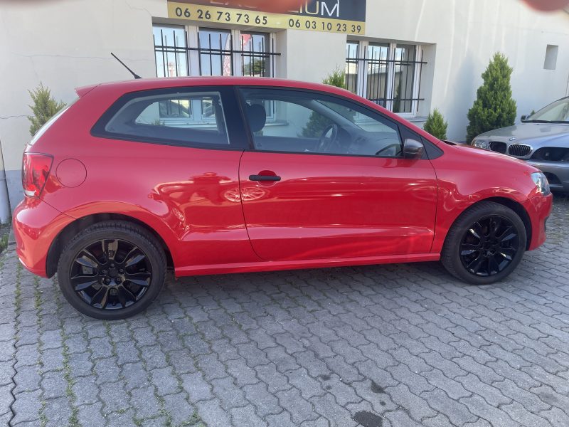 VOLKSWAGEN POLO 2013