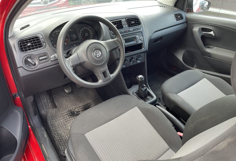 VOLKSWAGEN POLO 2013