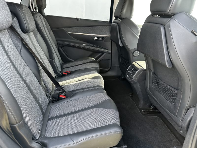 PEUGEOT 5008 II 2019