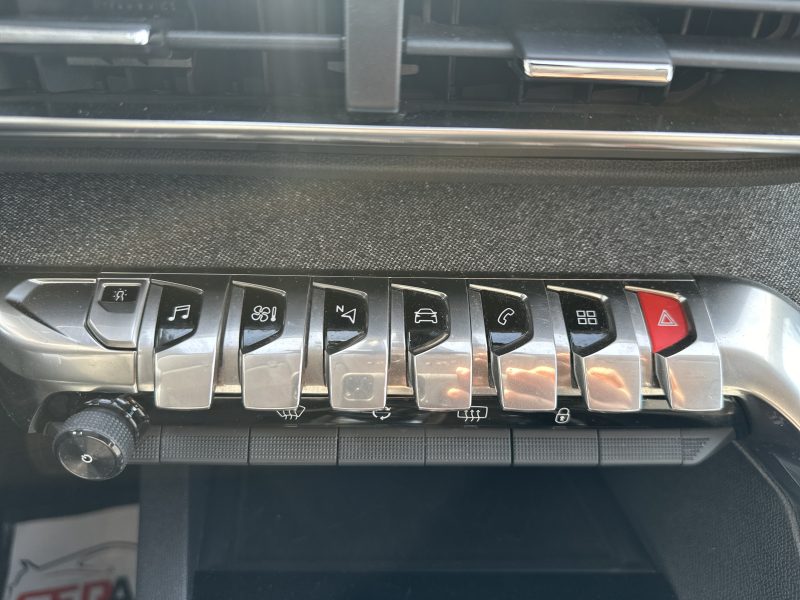 PEUGEOT 5008 II 2019