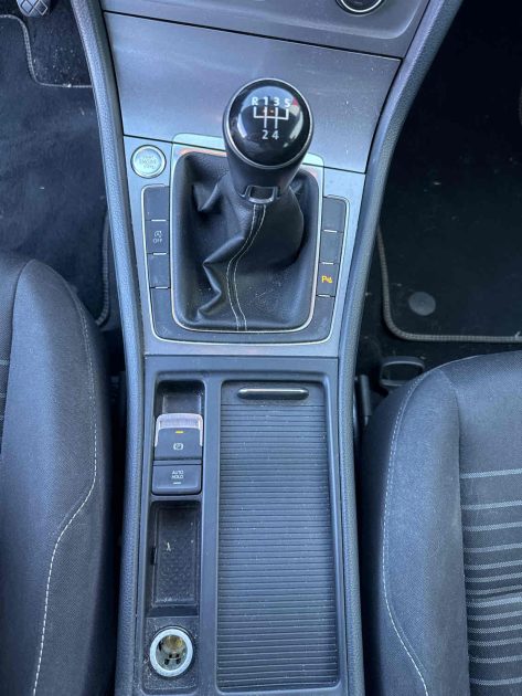 VOLKSWAGEN GOLF VII 2015