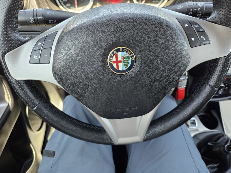 ALFA ROMEO MITO 1,3 MJTD 85 CH SERIE LIMITE SBK 