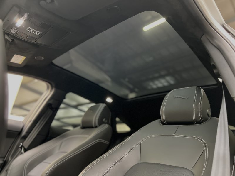 JAGUAR E-PACE A PARTIR DE 472 €/MOIS P160 R-DYNAMIC S