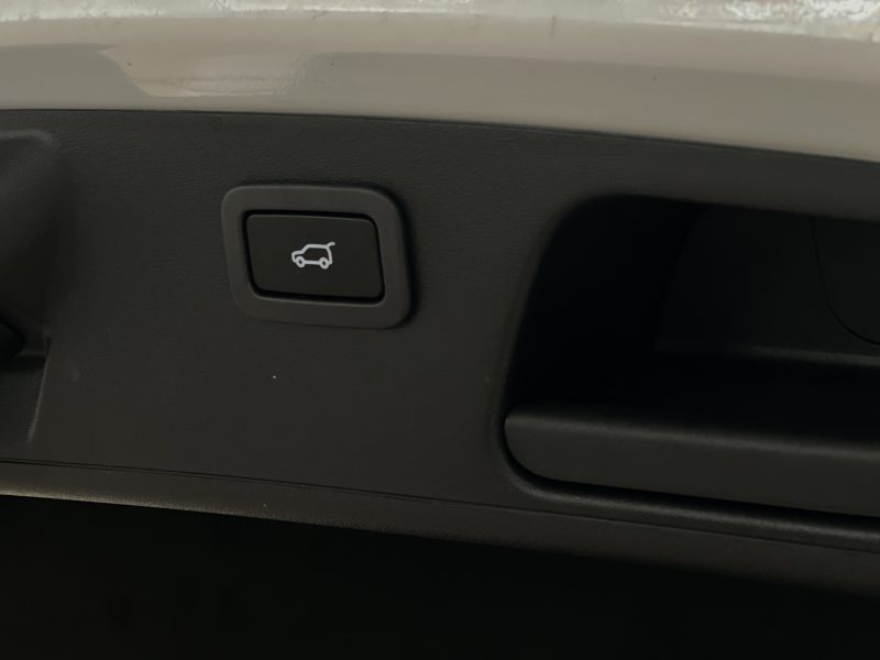 JAGUAR E-PACE A PARTIR DE 472 €/MOIS P160 R-DYNAMIC S