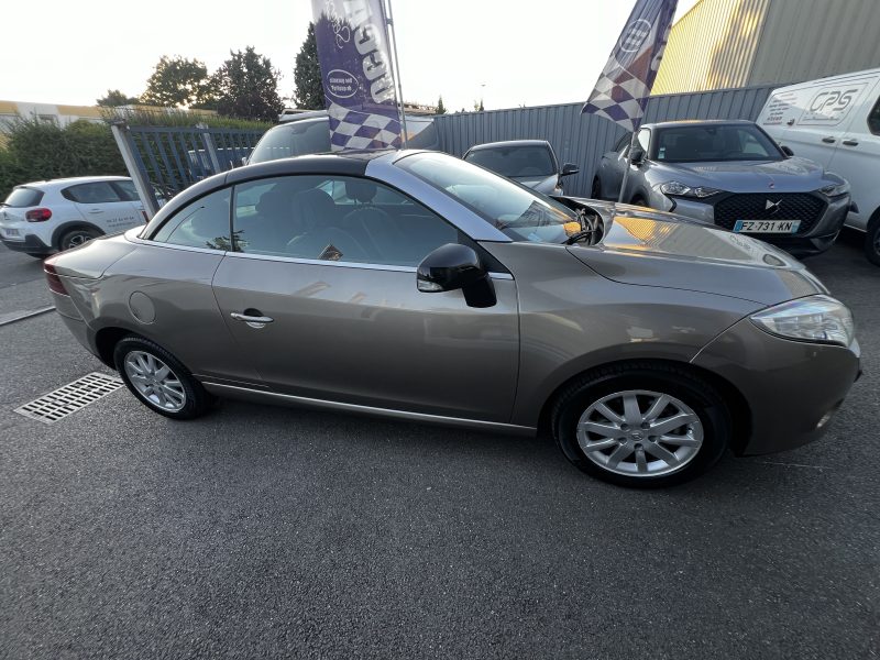 RENAULT MEGANE CC 2011