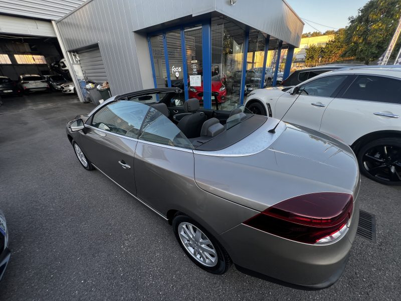 RENAULT MEGANE CC 2011