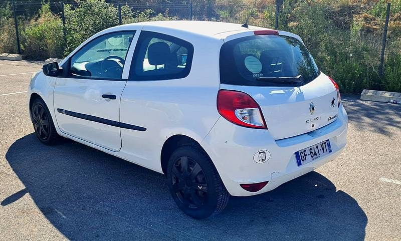 RENAULT CLIO III 2010