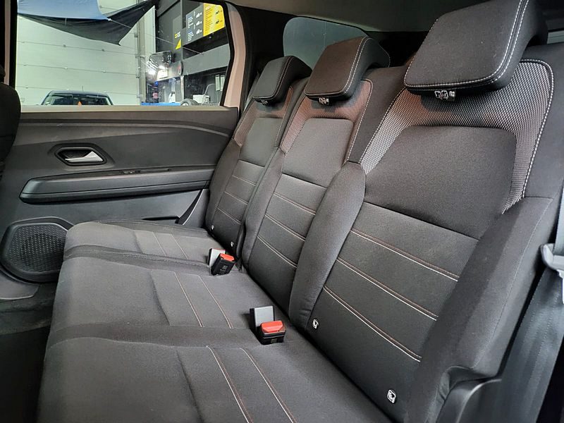 DACIA JOGGER Hybrid 1.6 16v 141cv Extreme Boîte Auto 7 Places