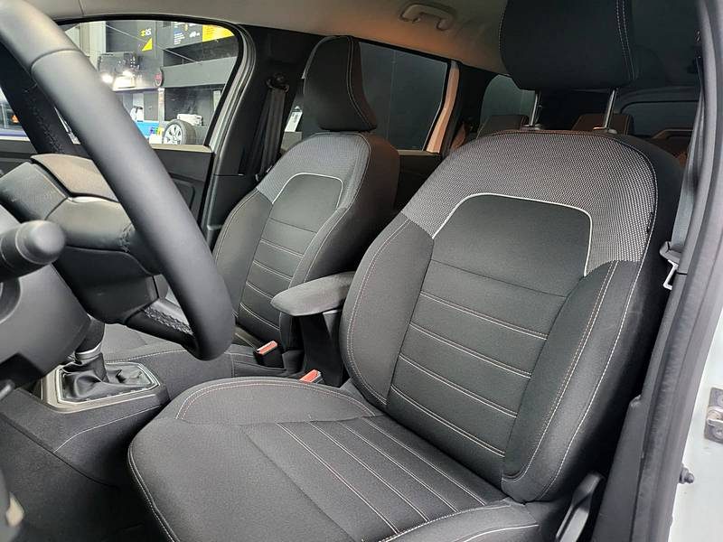 DACIA JOGGER Hybrid 1.6 16v 141cv Extreme Boîte Auto 7 Places