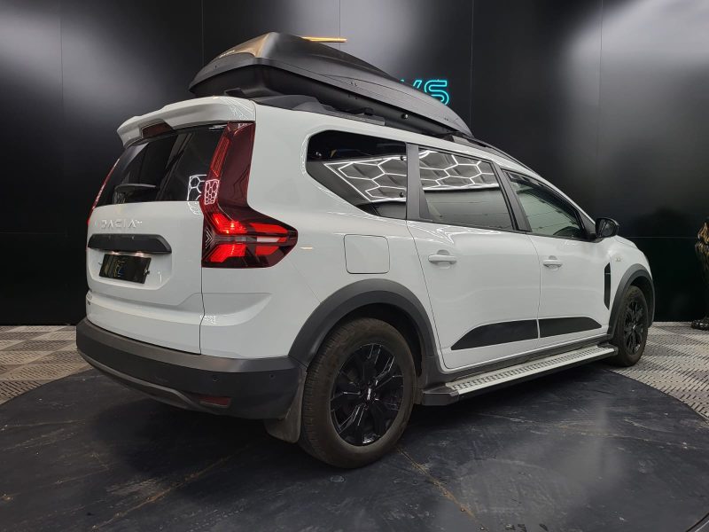 DACIA JOGGER Hybrid 1.6 16v 141cv Extreme Boîte Auto 7 Places