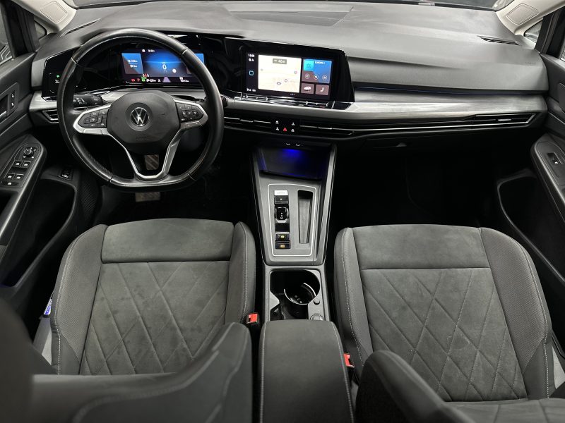 VOLKSWAGEN GOLF VIII 2020