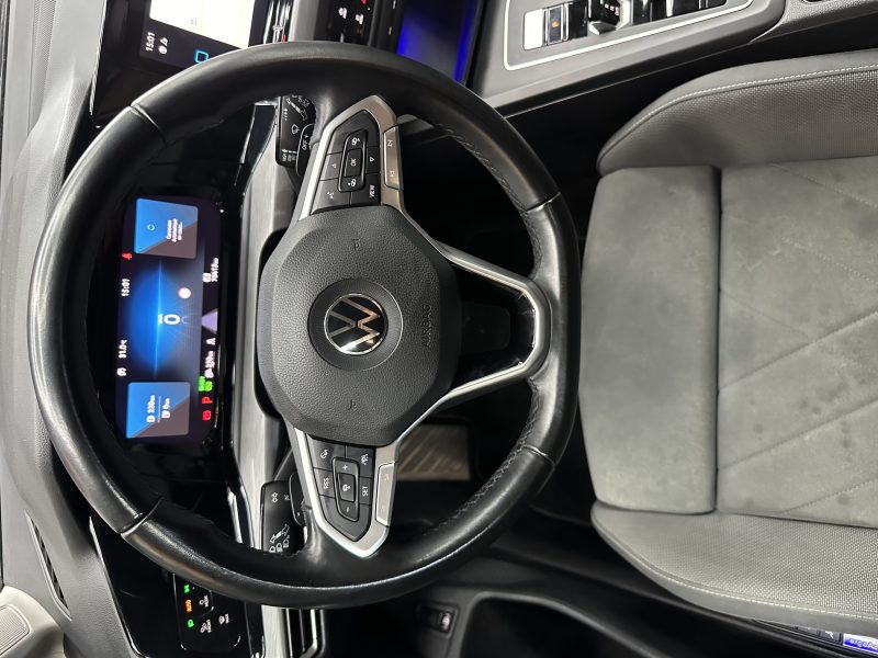 VOLKSWAGEN GOLF VIII 2020