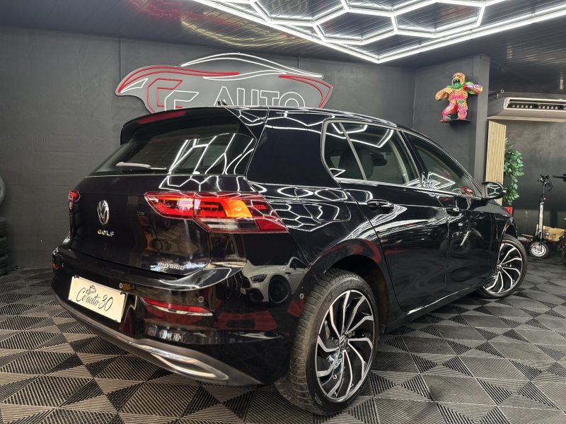 VOLKSWAGEN GOLF VIII 2020