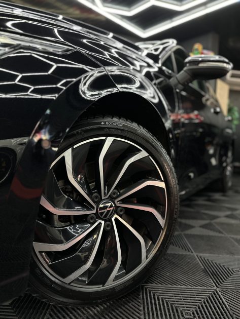 VOLKSWAGEN GOLF VIII 2020