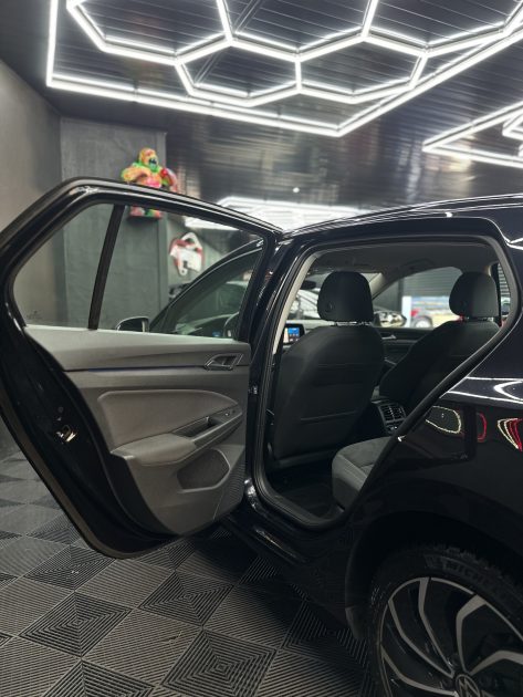 VOLKSWAGEN GOLF VIII 2020