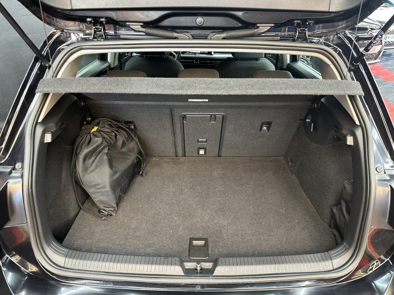 VOLKSWAGEN GOLF VIII 2020