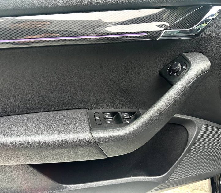 SKODA Octavia 2017 2.0 TSI 230 RS DSG *ALCANTARA*GPS*LED*CAMERA*