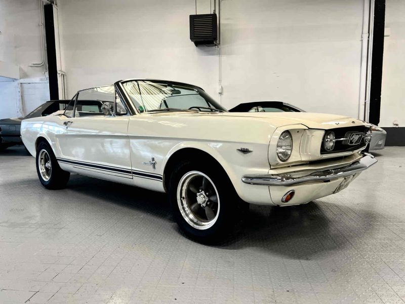VENTE A PRO - Ford Mustang Cabriolet V8 | 1966 | Boîte 5 rapports Tremec | À restaurer 