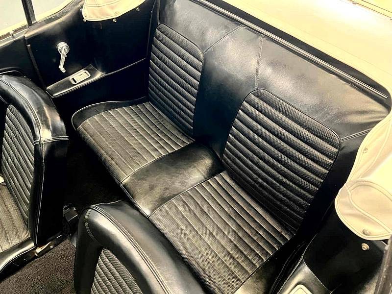 VENTE A PRO - Ford Mustang Cabriolet V8 | 1966 | Boîte 5 rapports Tremec | À restaurer 