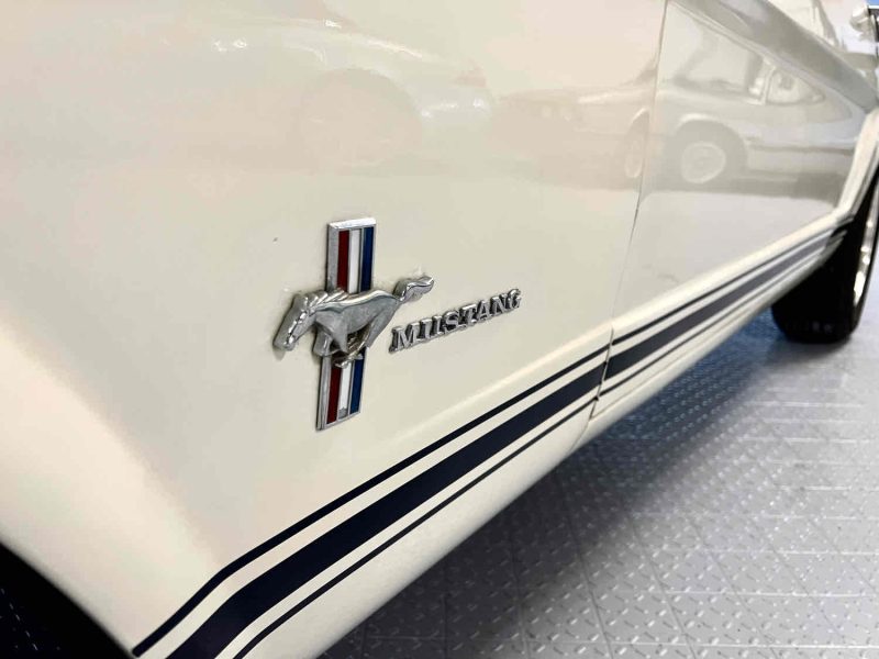 VENTE A PRO - Ford Mustang Cabriolet V8 | 1966 | Boîte 5 rapports Tremec | À restaurer 