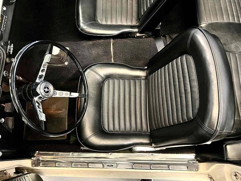 VENTE A PRO - Ford Mustang Cabriolet V8 | 1966 | Boîte 5 rapports Tremec | À restaurer 