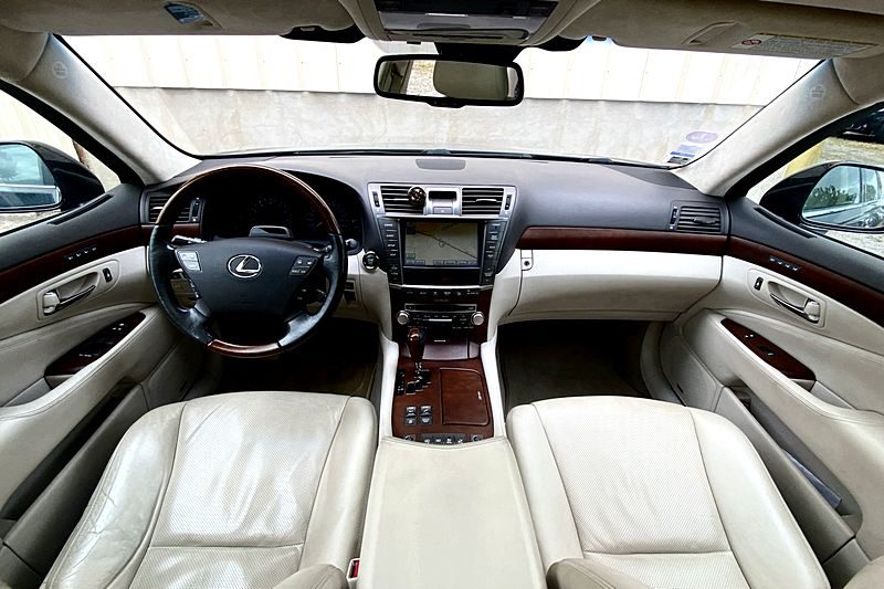 LEXUS LS 460 4.6 i 367CH 4WD BVA8 Pack Président - Garantie 12 mois
