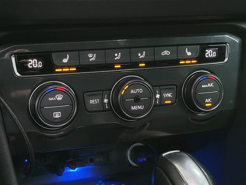 VOLKSWAGEN TIGUAN II 2.0 TDI 150cv R-Line Boîte Auto DSG7