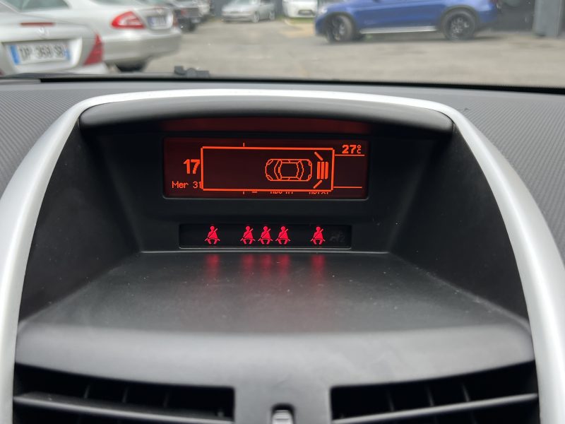 PEUGEOT 207 PHASE 2 1.6 VTI 120 BOITE AUTOMATIUE 1ERE MAIN / 5 PORTES CRIT AIR 1 - GARANTIE 1 AN