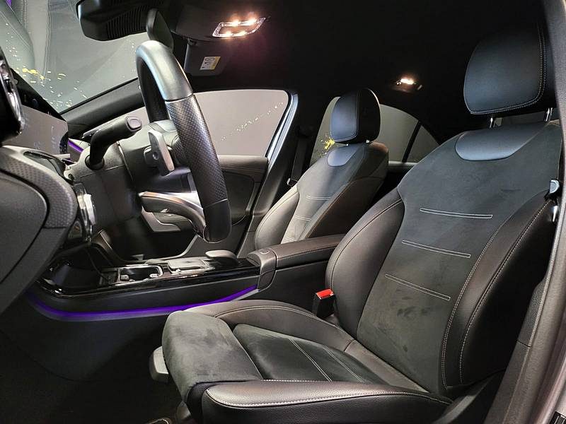 MERCEDES CLASSE A 250e 218cv AMG LINE / SUIVIS COMPLET MERCEDES / APPLE CARPLAY / ECLAIRAGE AMBIANCE