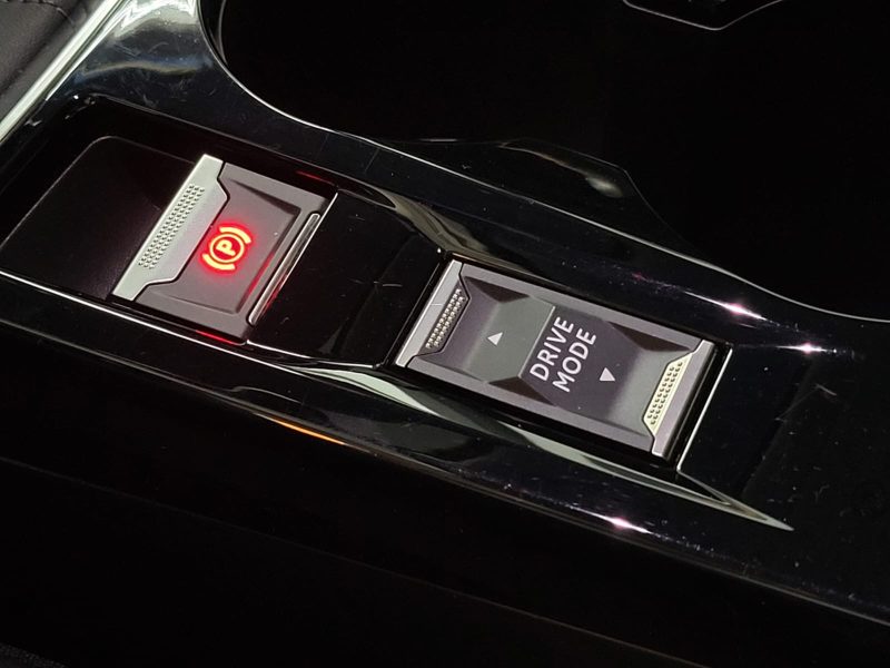 PEUGEOT 2008 II 1.2 100cv ALLURE